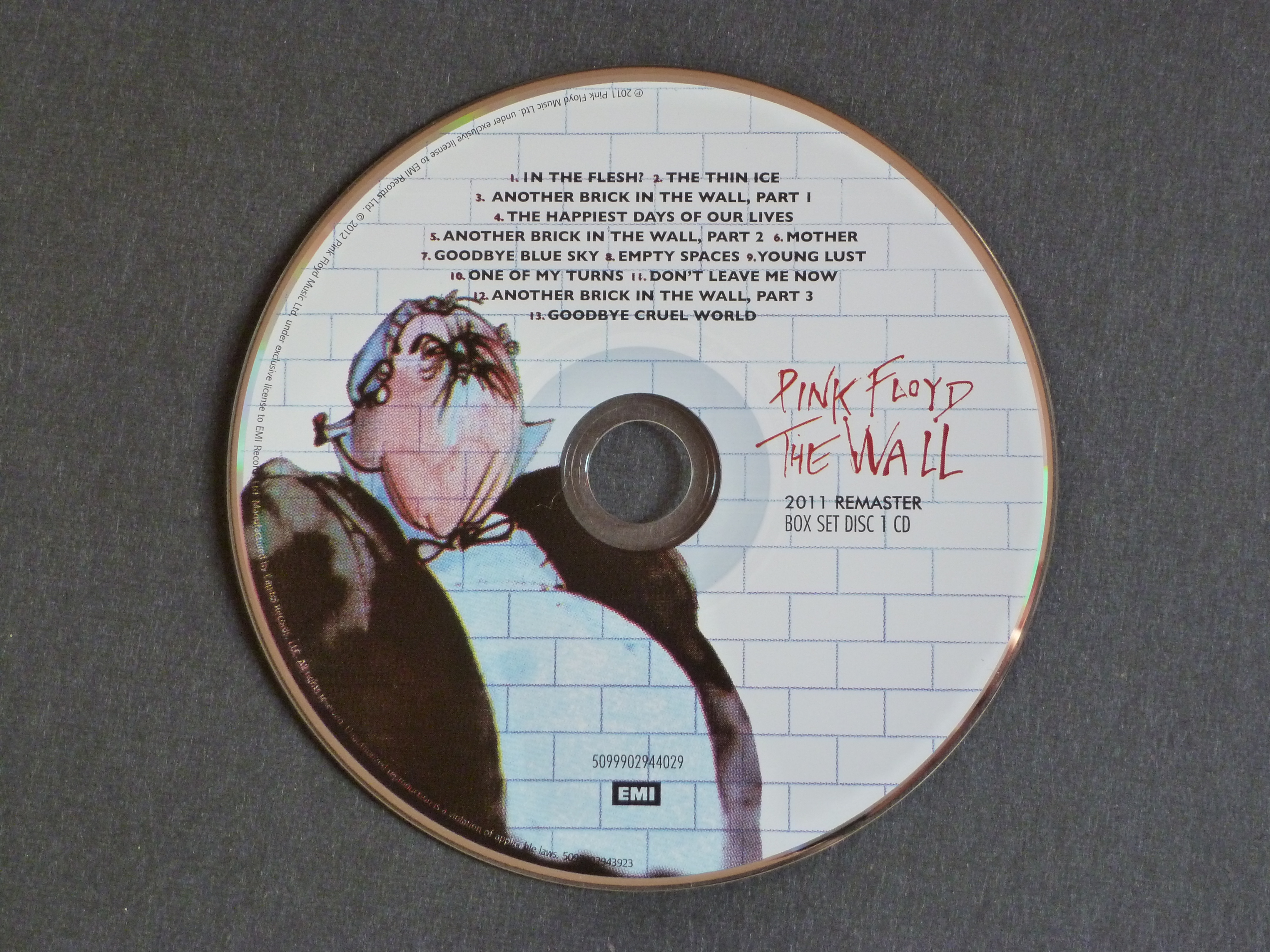 pink floyd the wall album opening